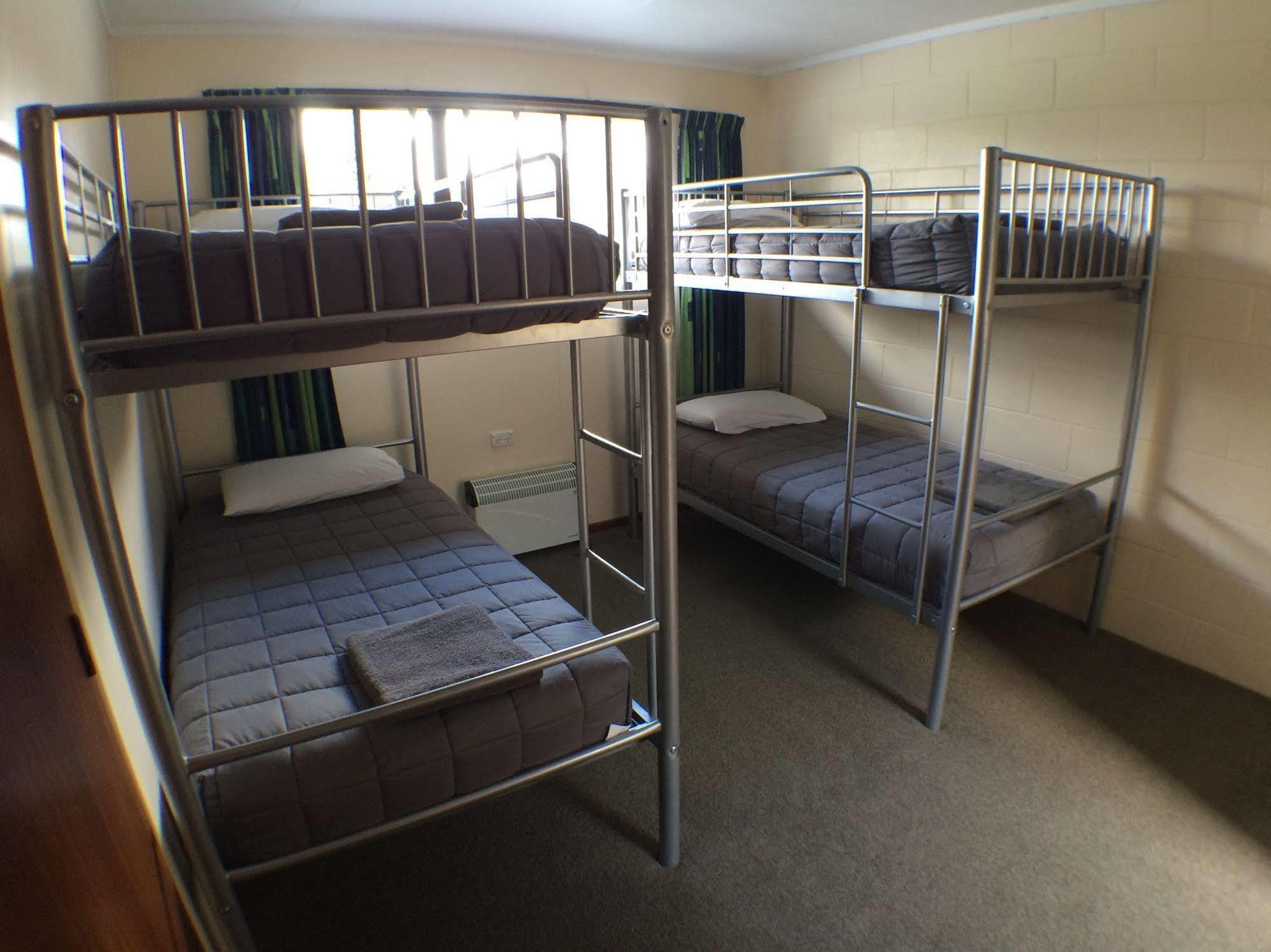 Mt Aspiring Holiday Park Wanaka Exterior foto
