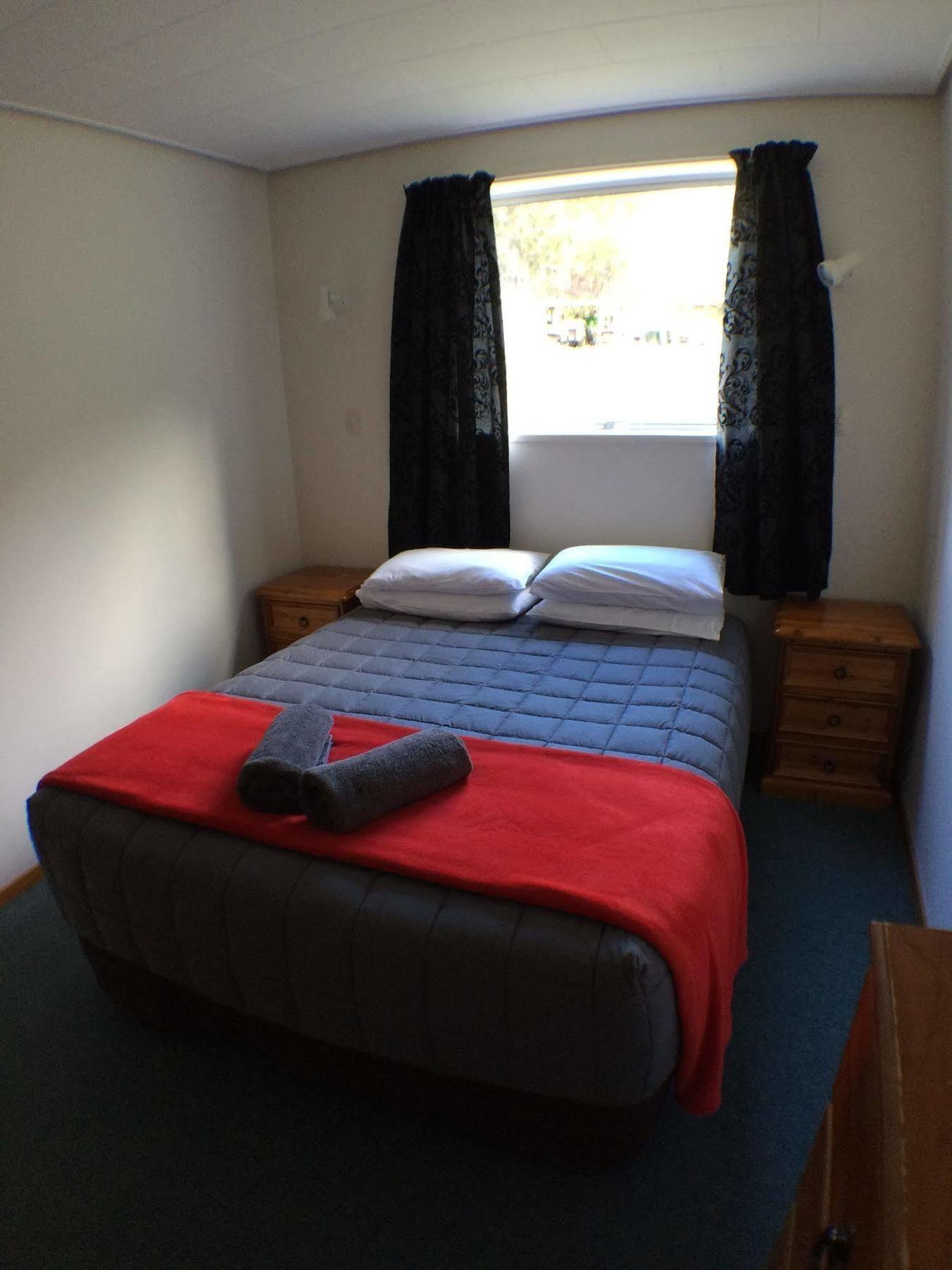 Mt Aspiring Holiday Park Wanaka Exterior foto