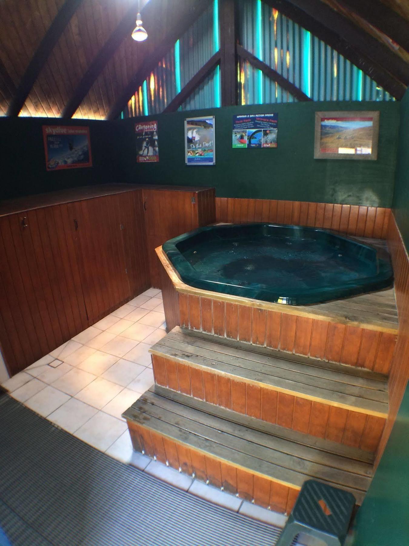 Mt Aspiring Holiday Park Wanaka Exterior foto
