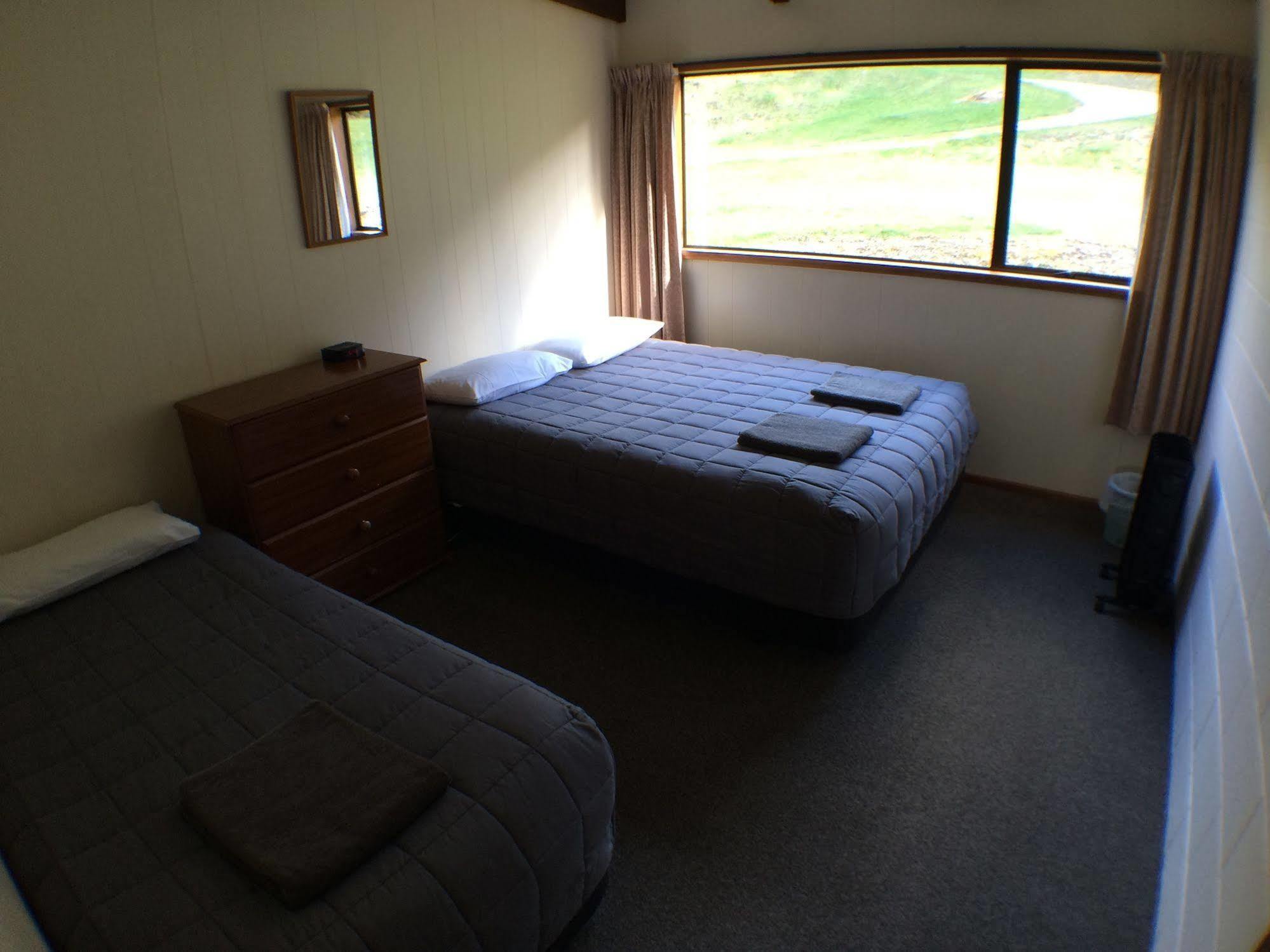 Mt Aspiring Holiday Park Wanaka Exterior foto